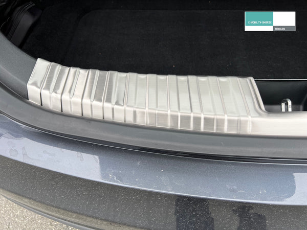 Tesla Model Y boot sill protection aluminum black