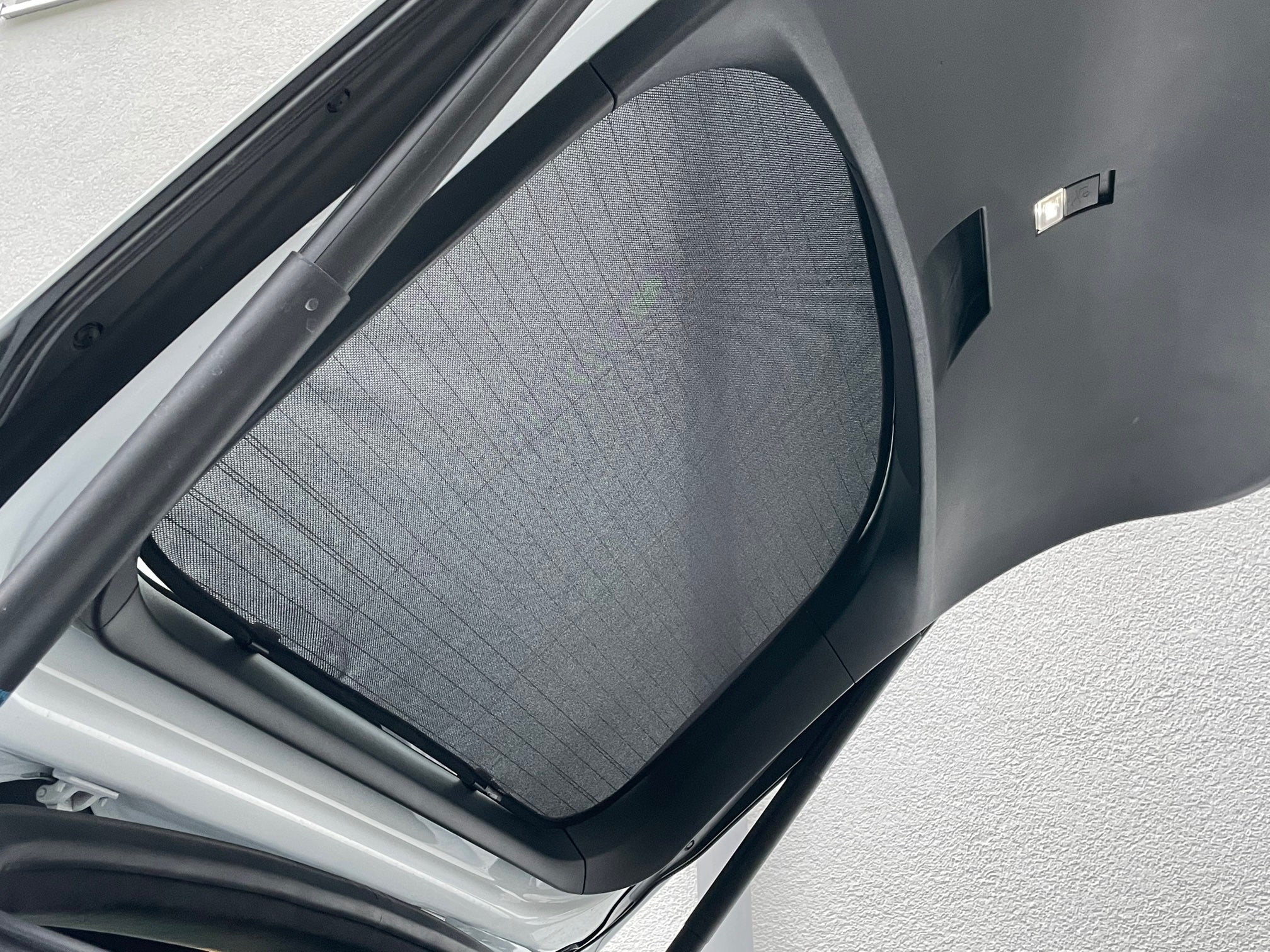 Sun protection element rear window Tesla Model S