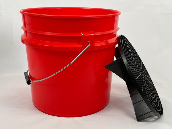Grid Guard for car wash buckets with a capacity of 17 litres