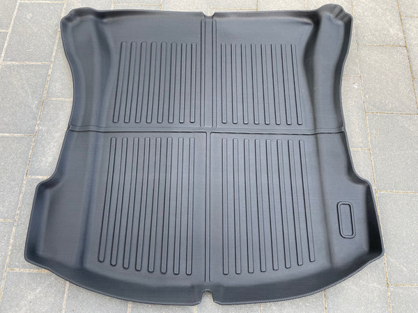 Tesla Model 3 trunk all-weather protective mat - striped design