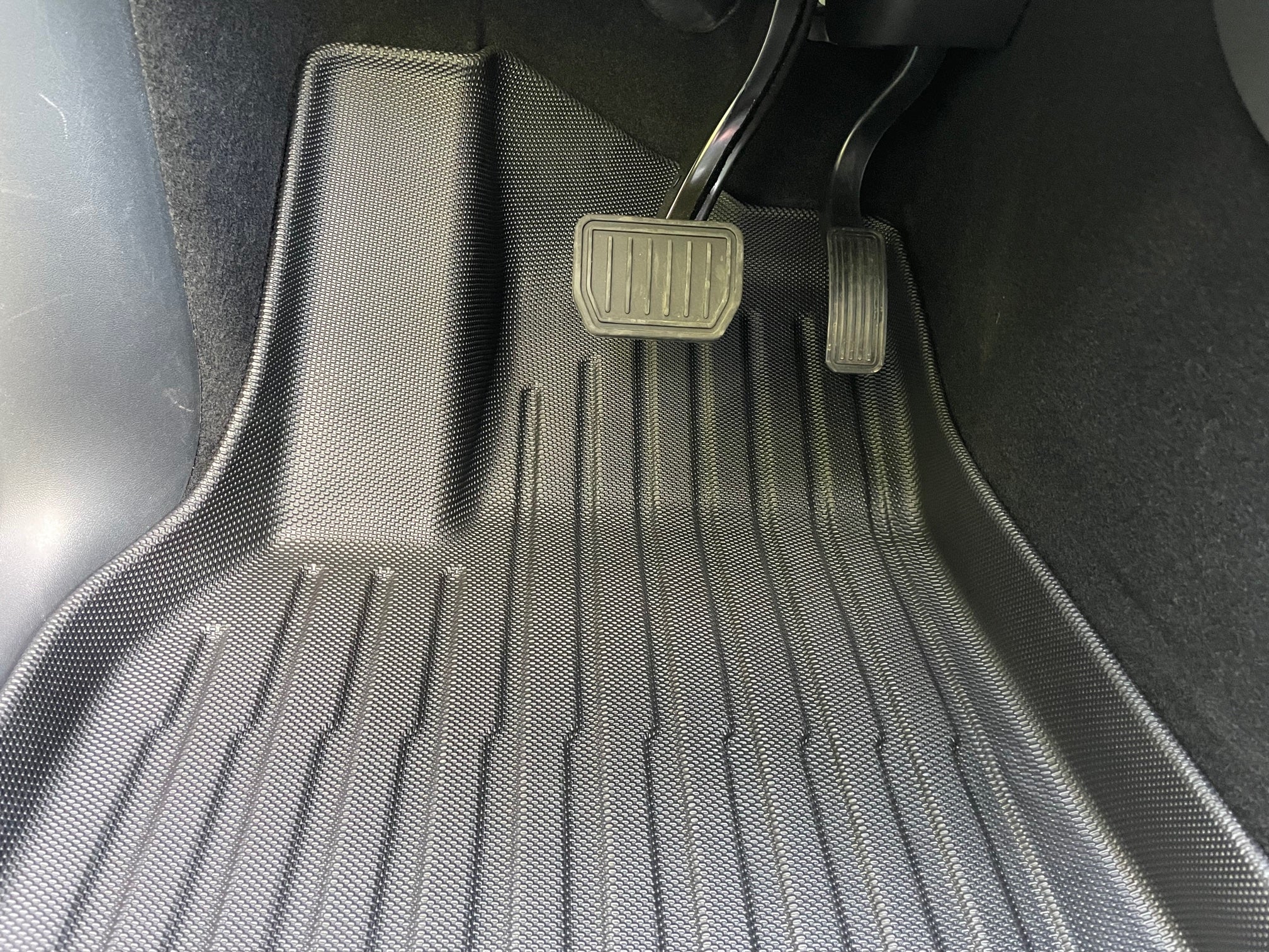 2befair rubber mats footwell front for the Tesla Model Y