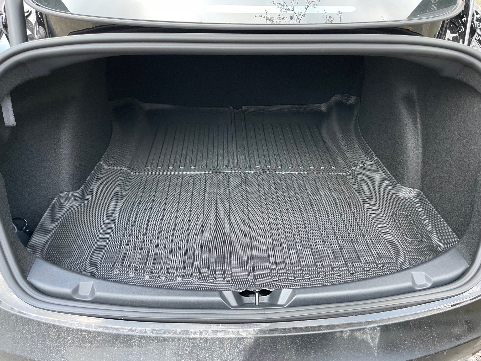Tesla Model 3 trunk all-weather protective mat - striped design –  E-Mobility Shop