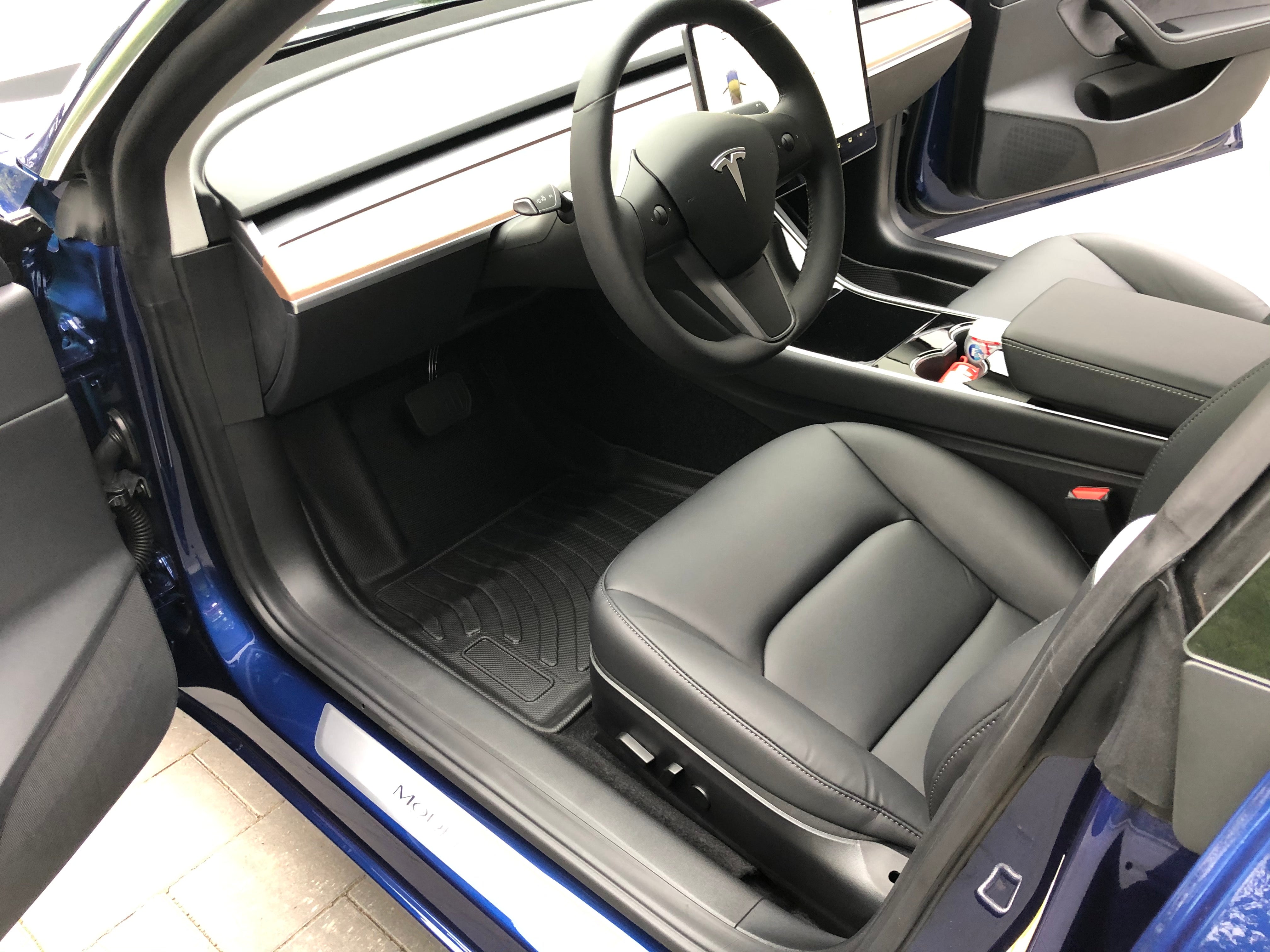 Tesla Model 3 All-Weather Floor Mat Set 3 pcs. - Model 3 2021 / 2022 / – E-Mobility  Shop