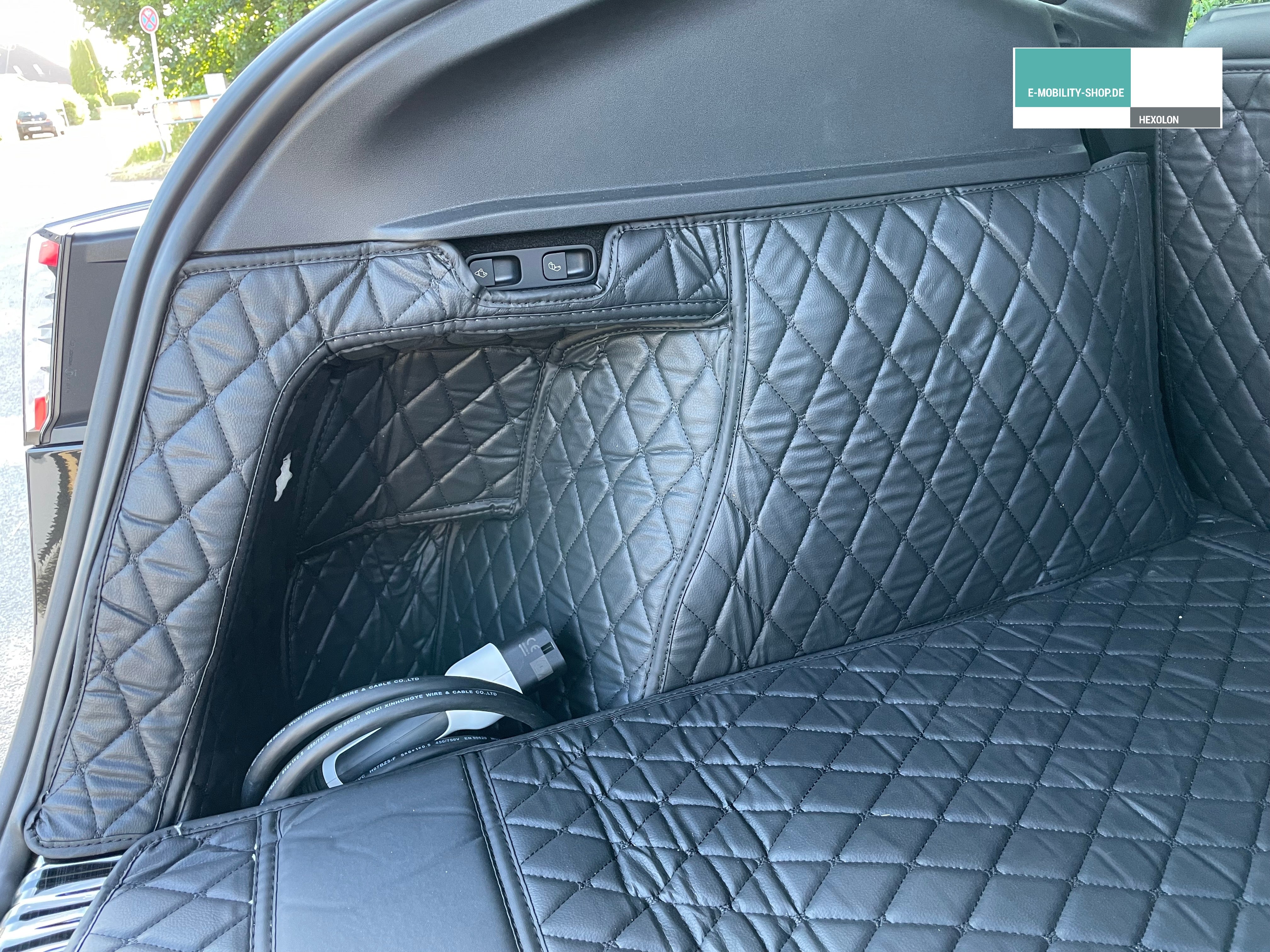 Tesla Model Y Trunk Mat / Liner Vegan Leather - 6 piece set – E-Mobility  Shop