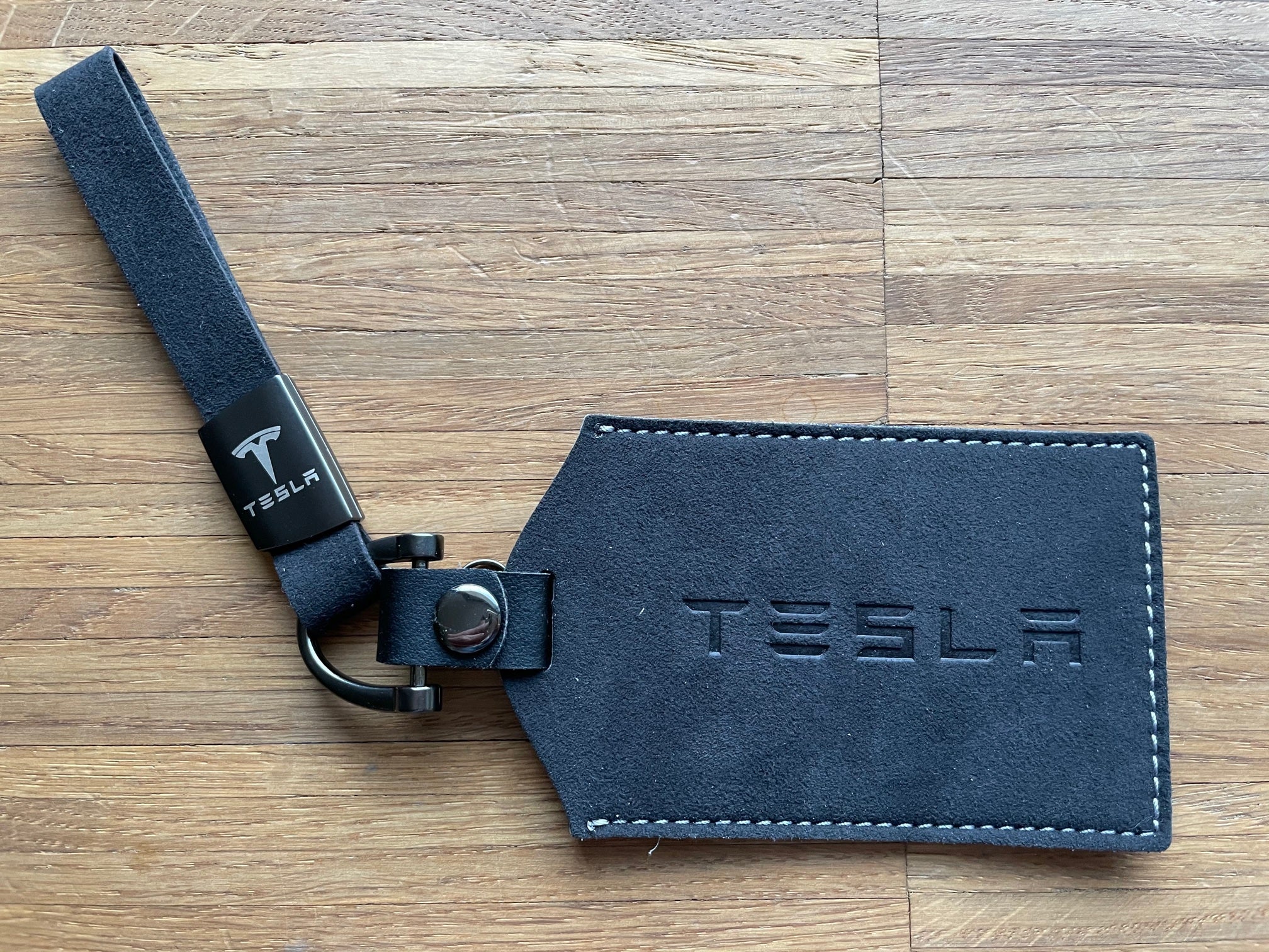 Key-Card Cover with Logo for Tesla Key Cards – E-Mobility Shop