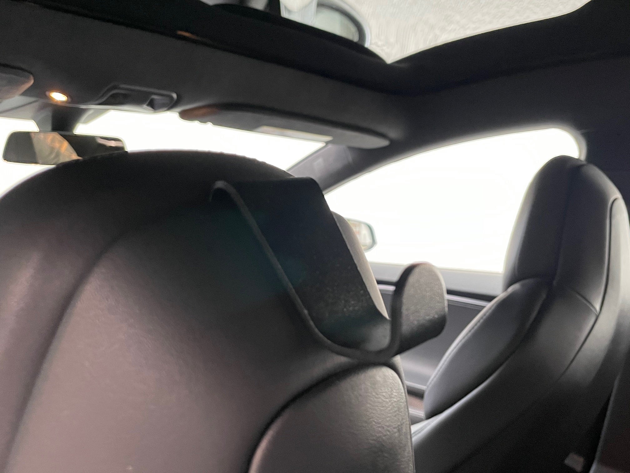 Coat hook for Tesla Model S and X – E-Mobility Shop