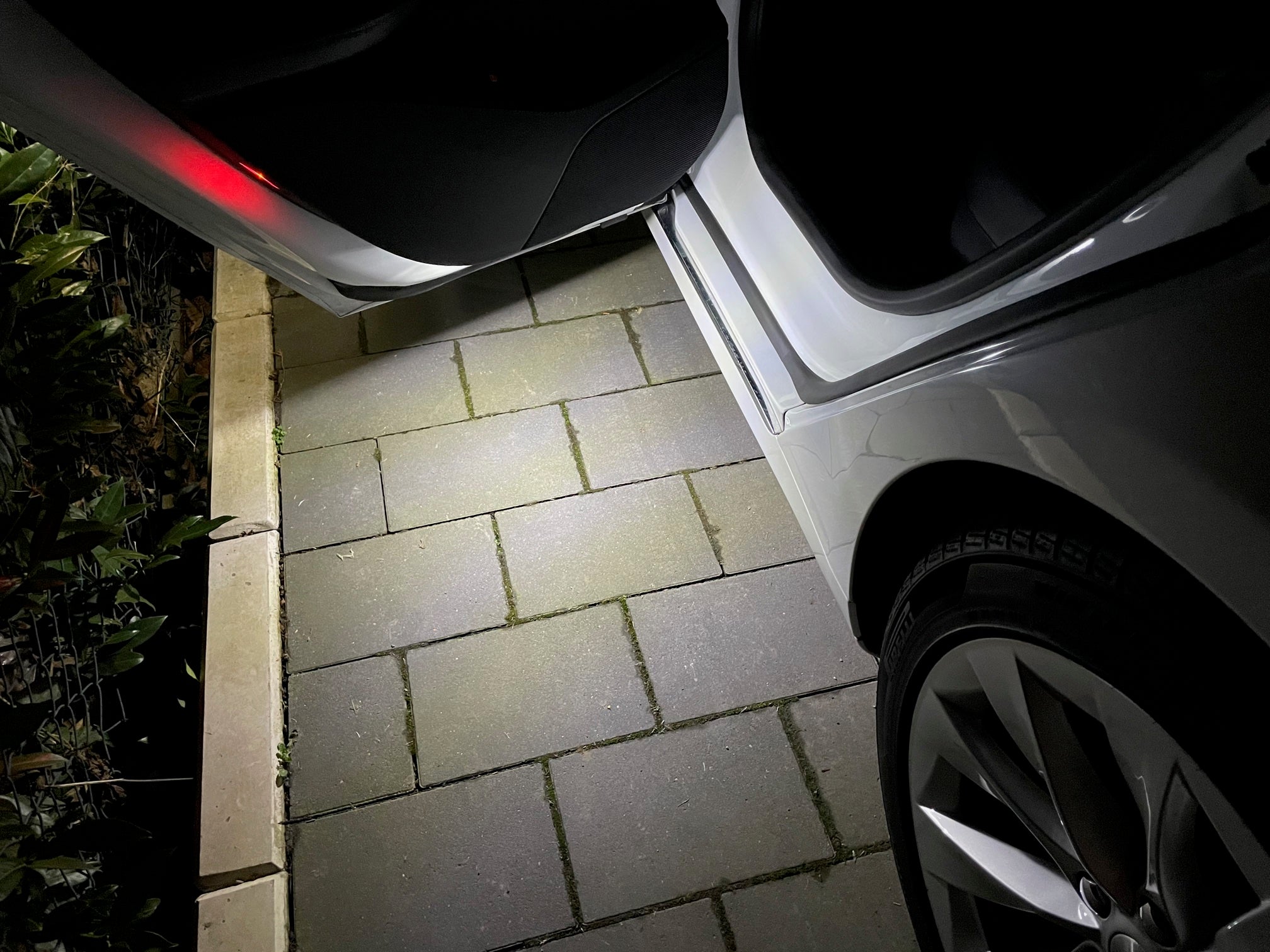 Tesla Model S, 3, X and Y Welcome Lights Set of 2 – E-Mobility Shop